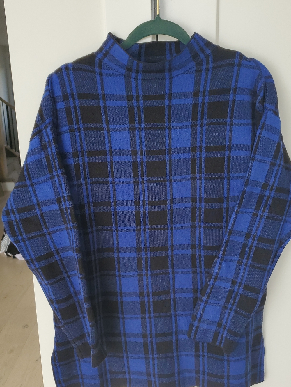 Cleo Petites- Sz.Large Super Soft Blue Black Plaid Tunic Sweater